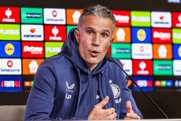 STUTTGART , 05-11-2025 , MHP Arena , season 2025 2026 , Europa League , football , pressconference , picture shows Feyenoord coach Robin van Persie. press conference, PK, Pressekonferenz Feyenoord Stuttgart  x31875938x Copyright: