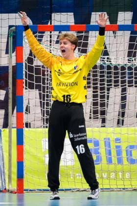 Balingen: DHB Pokal - Achtelfinale - HBW Balingen - THW Kiel Torhueter Magnus Bierfreund (HBW Balingen) Jubel Freude Emotion Balingen Baden-Württemberg Deutschland