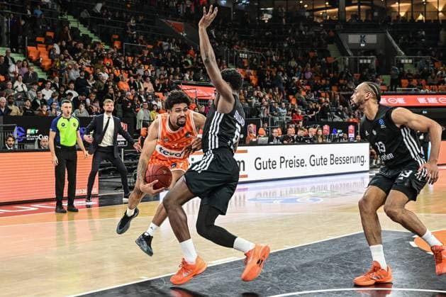 6. Spieltag BKT Euro Cup; Ratiopharm Ulm gegen London Lions, Ratiopharm Arena Ulm 07.11.2025 Len Schoormann (Ratiopharm Ulm, 1) Ulm 07.11.2025 - 6. Spieltag BKT EuroCup, Ratiopharm Ulm gegen London Lions, Ratiopharm Arena Ulm Copyright: xBEAUTIFULxSPORTS Märklx