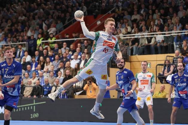05.11.2025, xtgx, Handball, DHB Pokal 3. Runde, TV Großwallstadt - SC Magdeburg v.l. Gisli Thorgeir Kristjansson (Magdeburg, 10) wirft Tor, Torschuetze, erzielt Tor, Treffer, scores the goal Elsenfeld
