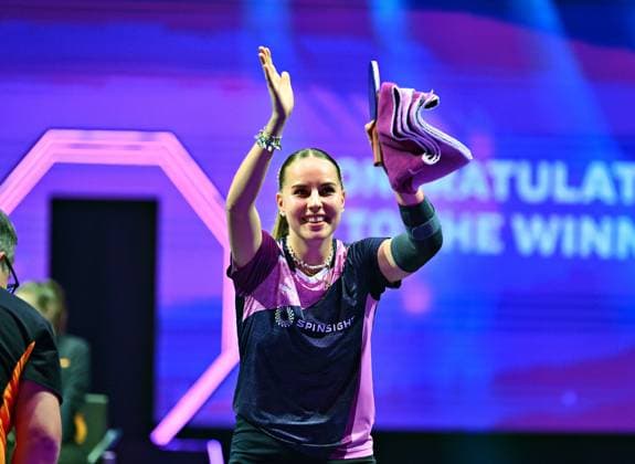 Annett Kaufmann zieht mit einem Sieg über Manika Batra (Indien) in das Achtelfinale ein. Annett Kaufmann zieht mit einem Sieg über Manika Batra (Indien) in das Achtelfinale ein. Mittwoch, 5. November - Tag 2, Runde der besten 32 beim WTT Champions Frankfurt 2025 in der Süwag Energie ARENA. Das Champions-Frankfurt ist ein Event der Premium-Kategorie des Veranstalters World Table tennis, Tischtennis und mit 500.000 Dollar dotiert. Frankfurt Süwag Energie ARENA, former Ballsporthalle Frankfurt Germany, Deutschland *** Annett Kaufmann advances to the round of 16 with a win over Manika Batra India Annett Kaufmann advances to the round of 16 with a win over Manika Batra India Wednesday, November 5 Day 2, Round of 32 at the WTT Champions Frankfurt 2025 at the Süwag Energie ARENA The Champions Frankfurt is a premium category event organized by World Table Tennis and endowed with 500,000 dollars Frankfurt Süwag Energie ARENA, former Ballsporthalle Frankfurt Germany, Germany