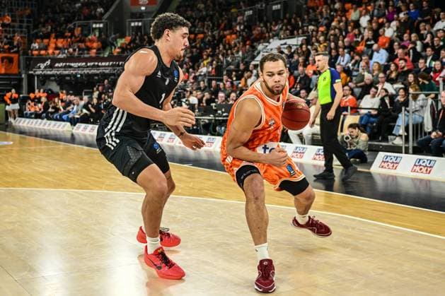 6. Spieltag BKT Euro Cup; Ratiopharm Ulm gegen London Lions, Ratiopharm Arena Ulm 07.11.2025 Christopher Ledlum (Ratiopharm Ulm, 4) Ulm 07.11.2025 - 6. Spieltag BKT EuroCup, Ratiopharm Ulm gegen London Lions, Ratiopharm Arena Ulm Copyright: xBEAUTIFULxSPORTS Märklx