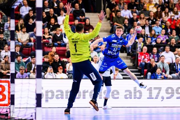 TVB Stuttgart - SG Flensburg-Handewitt Handball: DHB-Pokal, Herren, Saison 2025 2026, TVB Stuttgart - SG Flensburg-Handewitt, Scharrena. Stuttgarts Jakob Nigg in Aktion. Stuttgart Scharrena Baden-Württemberg Deutschland