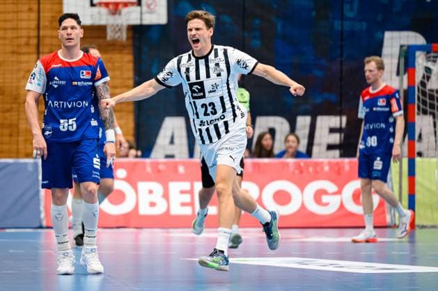 Balingen: DHB Pokal - Achtelfinale - HBW Balingen - THW Kiel Rune Dahmke (THW Kiel) Jubel Freude Emotion Torjubel Torschuetze Torschütze Balingen Baden-Württemberg Deutschland