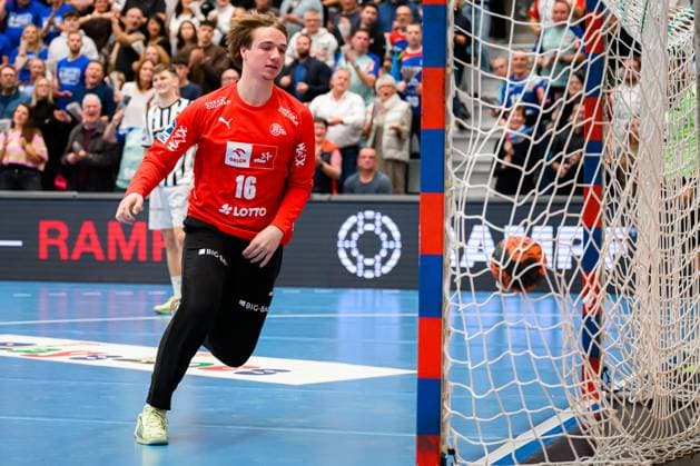 Balingen: DHB Pokal - Achtelfinale - HBW Balingen - THW Kiel Torhueter Markus Hanns (Kiel) Balingen Baden-Württemberg Deutschland