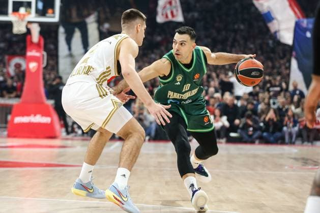 Crvena Zvezda Meridianbet Belgrade v Panathinaikos Aktor Athens - Euroleague BELGRADE, SERBIA - NOVEMBER 05: Kostas Sloukas (10) of Panathinaikos AKTOR in action during the EuroLeague Regular Season Round 9 match between Crvena Zvezda Meridianbet Belgrade and Panathinaikos Aktor Athens at Belgrade Arena on November 05, 2025 in Belgrade, Serbia. Filip Stevanovic Anadolu Belgrade Serbia. Editorial use only. Please get in touch for any other usage.  Copyright: x2025xAnadoluxFilipxStevanovicx