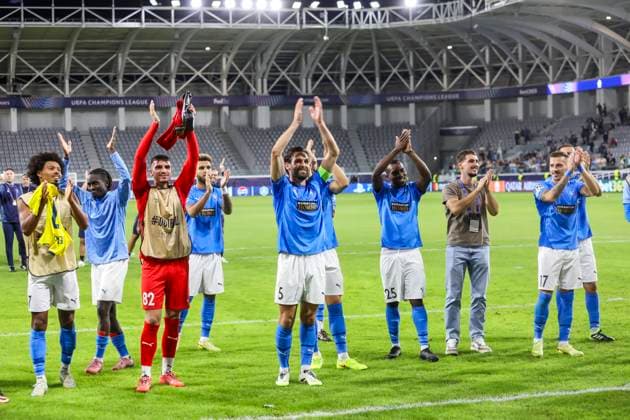 UEFA Champions League : Pafos vs Villarreal Pafos players celebrate after their win. Pafos plays against Villarreal for the matchday 4 of the League Phase of the UEFA Champions League competition, Limassol, Cyprus, on Nov. 5, 2025. Limassol Cyprus Copyright: xKOSTASxPIKOULASx