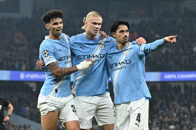 Manchester, England, 5th November 2025. Erling Haaland of Manchester City celebrates scoring the second goal during the Manchester City vs Borussia Dortmund UEFA Champions League match at the Etihad Stadium, Manchester. Picture credit should read: Cody Froggatt Sportimage EDITORIAL USE ONLY. No use with unauthorised audio, video, data, fixture lists, club league logos or live services. Online in-match use limited to 120 images, no video emulation. No use in betting, games or single club league player publications. SPI_033_CF_Man_City_Dortmund SPI-4268-0057