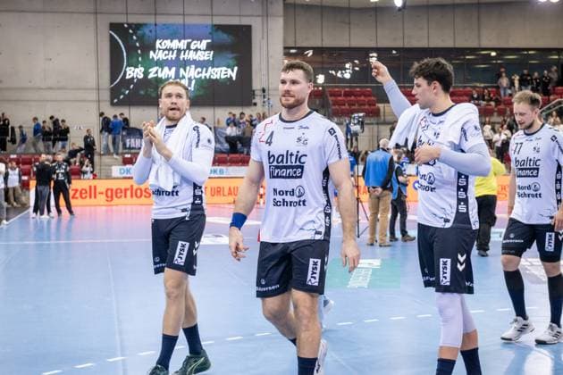 Johannes Golla (SG Flensburg-Handewitt - freu sich mit Team ueber Auswaertssieg in Stuttgart GER, TVB Stuttgart - SG Flensburg-Handewitt, DAIKIN HBL, Handball, Bundesliga, DHB Pokal Achtelfinale, Spielzeit 2025 2026, 05.11.2025 GER, TVB Stuttgart - SG Flensburg-Handewitt, DAIKIN HBL, Handball, Bundesliga, DHB Pokal Achtelfinale, Spielzeit 2025 2026, 05.11.2025 Stuttgart Copyright: xSandyxDinkelackerx EP_SDR