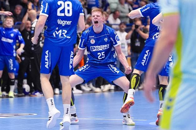 05.11.2025, xydrx, Handball, Achtelfinale DHB Pokal, TBV Lemgo Lippe - VfL Gummersbach, PHOENIX Contact-Arena: Niels Versteijnen (TBV Lemgo Lippe 25) jubelnd nach dem Sieg Nordrhein-Westfahlen Deutschland
