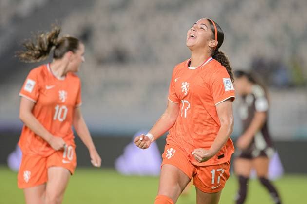 17 Touzani L. J. (Forward) of Netherlands U-17 celebrates the goal of 1-0 during the FIFA U-17 Women s World Cup Morocco 2025 Semifinal match between Netherlands and Mexico in Rabat, Morocco, on November 5, 2025, at the Olympic Stadium  Copyright: xAndreaxAmato IPAxSportx xipa-agency.netx xx IPA_67577067 IPA_Agency_IPA67577067