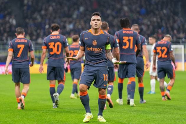 Lautaro Martinez Lautaro Martinez (FC Inter Mailand, F.C. Internazionale Milano, 10) Torjubel, Emotionen, Torschuss, Abschluss, Torerfolg, Tor, Treffer, Tanz , Italien, Fussball, UEFA Champions League, 4.Spieltag, Ligaphase, 2025 2026, Inter Mailand vs. FC Kairat Almaty, 05.11.2025, Giuseppe-Meazza-Stadion, San Siro, Mailand, Italien Mailand Giuseppe-Meazza-Stadion, San Sir Lombardei Italien Copyright: xArnexAmbergx
