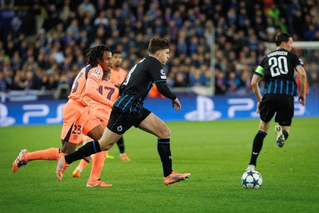 Barcelona s Jules Kounde and Club s Christos Tzolis fight for the ball during a game between Belgian Club Brugge KV and Spanish FC Barcelona, Barca on Wednesday 05 November 2025 in Brugge, on day four of the League phase of the UEFA Champions League tournament. KURTxDESPLENTER  x139341451x