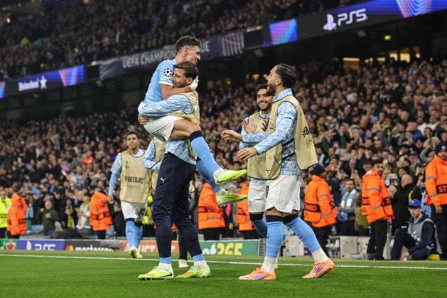 UEFA Champions League Matchday 4 of 8 Manchester City v Borussia Dortmund Phil Foden of Manchester City celebrates his goal to make it 3-0 during the UEFA Champions League Matchday 4 of 8 Manchester City vs Borussia Dortmund at the City of Manchester Stadium, Manchester, United Kingdom, 5th November 2025 (Photo by Mark Cosgrove News Images) Manchester City of Manchester Stadium Manchester United, ManU Kingdom Copyright: xMarkxCosgrove NewsxImagesx