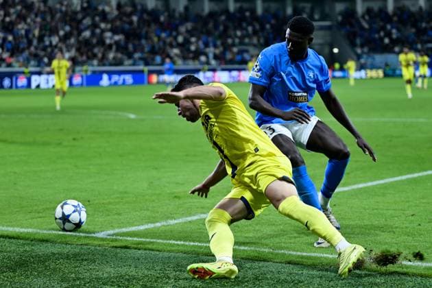 November 5, 2025, Limassol, Limassol, Cyprus: DERRICK LUKCASSEN (23) of Pafos and MANOR SOLOMON (6) of Villareal in action during the UEFA Champions League phase matchday 4 game beetwen Pafos FC and Villareal FC at Alphamega Stadium in Limassol,Cyprus on 05 of November r 2025 Limassol Cyprus - ZUMAk195 20251105_znp_k195_018 Copyright: xXenophonxKarakalosx