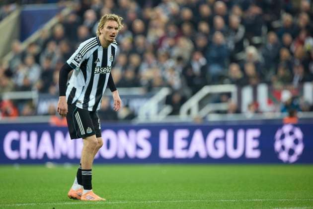 Newcastle United FC v Athletic Club - UEFA Champions League 2025 26 League Phase MD4 Nick Woltemade of Newcastle United FC looks on during the UEFA Champions League 2025 26 League Phase MD4 match between Newcastle United FC and Athletic Club at St James Park on November 5, 2025, in Newcastle upon Tyne, England. Newcastle upon Tyne St James Park Newcastle upon Tyne England _L1_3831_9237 Copyright: xRicardoxLarreinax