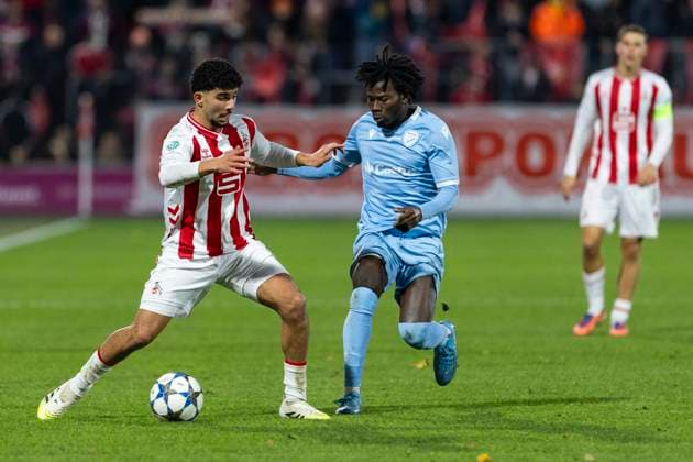 UEFA Youth-League: 1. FC Köln - Racing FC Union Luxemburg; 05.11.2025 Fayssal Harchaoui (1. FC Köln U19, 10), Henoc Mahi (Racing FC Union Luxemburg U19, 14) UEFA Youth-League, Rückspiel des Meisterwegs Runde 2, 1. FC Köln - Racing FC Union Luxemburg, am 05.11.2025, Franz-Kremer-Stadion, Köln Copyright: xBEAUTIFULxSPORTS Meuselx