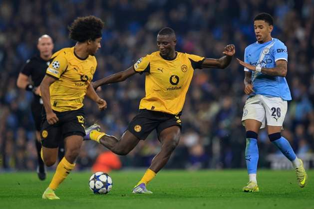 Manchester City v Borussia Dortmund Champions League 05 11 2025. Serhou Guirassy (9) of Borussia Dortmund passes the ball during the Champions League match between Manchester City and Borussia Dortmund at the Etihad Stadium, Manchester, England on 5 November 2025. Manchester Etihad Stadium Manchester England Editorial use only , Copyright: xConorxMolloyx PSI-23168-0074