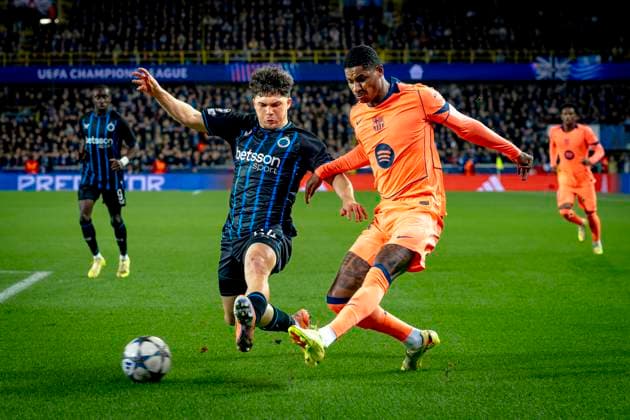 Club Brugge defender Kyriani Sabbe, FC Barcelona, Barca defender Ronald Araujo during the match Club Brugge vs FC Barcelona at the Jan Breydelstadion for the Champions League - League phase - Matchday 4 season 2025-2026 in BRUGES, Belgium on 5 november 2025, (photo by Marcel van Dorst EYE4images DeFodi Images) Club Brugge defender Kyriani Sabbe, FC Barcelona defender Ronald Araujo during the match Club Brugge vs FC Barcelona at the Jan Breydelstadion for the Champions League League phase Matchday 4 season 2025 2026 in BRUGES, Belgium on 5 november 2025, photo by Marcel van Dorst EYE4images DeFodi Images