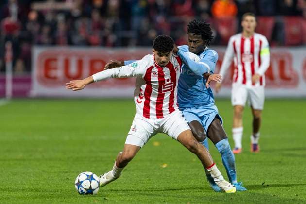 UEFA Youth-League: 1. FC Köln - Racing FC Union Luxemburg; 05.11.2025 Fayssal Harchaoui (1. FC Köln U19, 10), Henoc Mahi (Racing FC Union Luxemburg U19, 14) UEFA Youth-League, Rückspiel des Meisterwegs Runde 2, 1. FC Köln - Racing FC Union Luxemburg, am 05.11.2025, Franz-Kremer-Stadion, Köln Copyright: xBEAUTIFULxSPORTS Meuselx