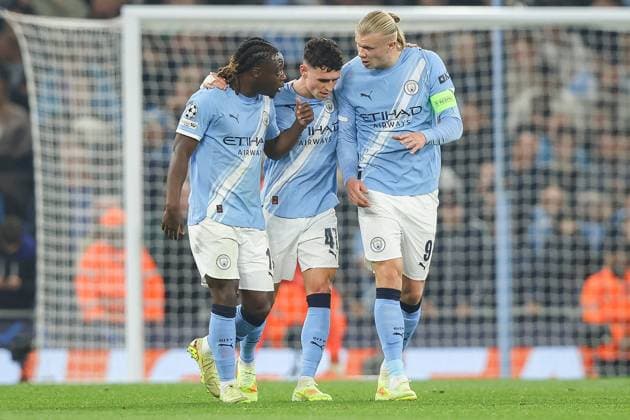 . - Manchester City v Borussia Dortmund, MD4, UEFA Champions League, League Phase, Etihad Stadium, Manchester, England. - 5th November 2025. (C) Ian Stephen Crystal Pix GOAL Erling Haaland of Manchester City goal celebration with Jeremy Doku & Phil Foden of Manchester City after scoring a goal to put Manchester City 2-0 ahead. - Manchester City v Borussia Dortmund, MD4, UEFA Champions League, League Phase, Etihad Stadium, Manchester, England. - 5th November 2025. (C) Ian Stephen Crystal Pix Manchester Etihad Stadium United Kingdom Copyright: xIanxStephenx CP_IM_IS_City_Dortmund_05November2025_010