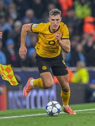 Manchester City v Borussia Dortmund UEFA Champions League Nico Schlotterbeck of Borussia Dortmund during the UEFA Champions League match at the Etihad Stadium, Manchester UK Newspapers OUT Copyright: xKarlxVallantinex FIL-22465-0079