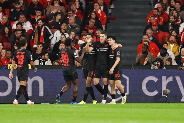 Patrik Schick (Leverkusen), NOVEMBER 5, 2025 - Football Soccer : Patrik Schick celebrate awith team players after his goal during UEFA Champions League League phase match day 4 between SL Benfica - Bayer 04 Leverkusen at the Estadio do SL Benfica in Lisbon, Portugal. Noxthirdxpartyxsales  aflo_309481869