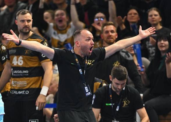 Trainer Andre Haber (Dresden), HC Elbflorenz Dresden gegen MT Melsungen, Handball, DHB-Pokal, DHB, Pokal, Saison 2025 2026, Dresden, BallsportARENA Dresden, 05.11.2025,