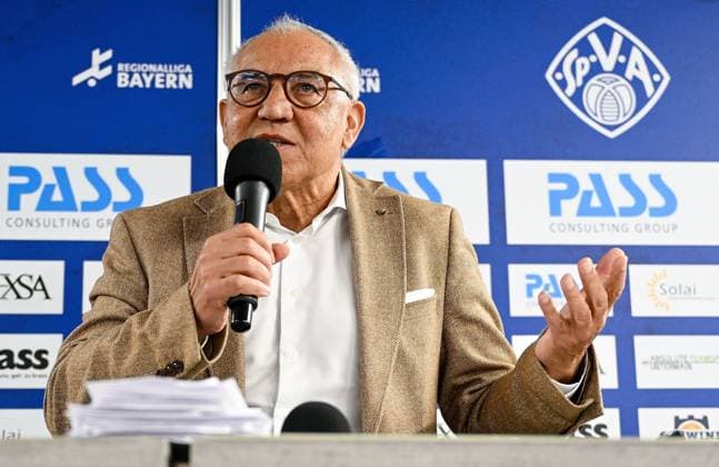 05.11.2025, xpsx, Viktoria Aschaffenburg Mitgliederversammlung, v.l. Felix Magath Aschaffenburg Bayern Deutschland (DEU)
