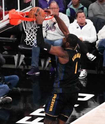 (251106) -- SACRAMENTO, Nov. 6, 2025 -- Jonathan Kuminga of Golden State Warriors dunks during the 2025-2026 NBA, Basketball Herren, USA regular season match between Sacramento Kings and Golden State Warriors in Sacramento, the United States, Nov. 5, 2025. (Photo by Sun Yuxuan Xinhua) (SP)U.S.-SACRAMENTO-BASKETBALL-NBA-KINGS VS WARRIORS WuxXiaoling 