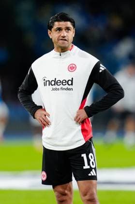 SSC Napoli v Eintracht Frankfurt - UEFA Champions League 2025 26 League Phase MD4 Mahmoud Dahoud of Eintracht Frankfurt looks on during the UEFA Champions League 2025 26 League Phase MD4 match between SSC Napoli and Eintracht Frankfurt at Stadio Diego Armando Maradona on November 4, 2025 in Neaples, Italy. Neaples Stadio Diego Armando Maradona Campania Italy Copyright: xGiuseppexMaffiax 251104_UCL_Napioli-EintrachtFrankfurt_GM_3592