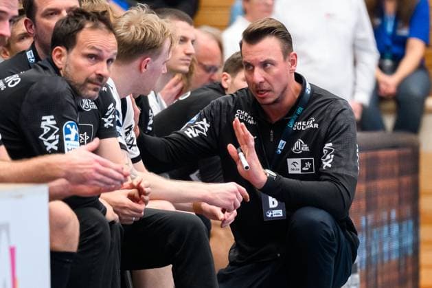 Balingen: DHB Pokal - Achtelfinale - HBW Balingen - THW Kiel Trainer Filip Jicha (THW Kiel) Balingen Baden-Württemberg Deutschland
