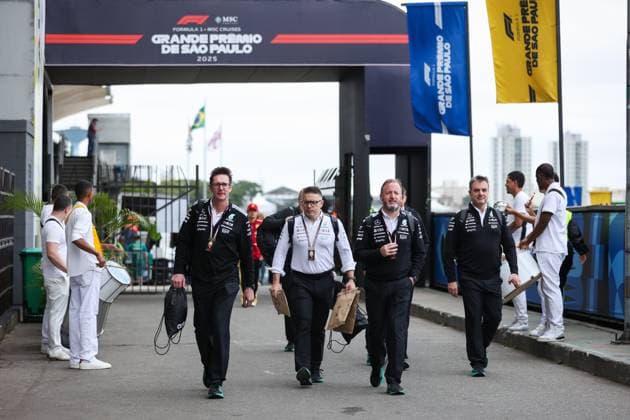 F1 - SAO PAULO GRAND PRIX 2025 SHOVLIN Andrew, of Mercedes AMG F1 Team, BONNINGTON Peter, Race engineer of Mercedes AMG F1 Team, portrait during the 2025 Formula 1 Grande Premio de Sao Paulo, 2025 Sao Paulo Grand Prix, 21th round of the 2025 FIA Formula One World Championship, WM, Weltmeisterschaft from November 7 to 9, 2025 on the Interlagos, in Sao Paulo, Brazil - Sao PauloBrazil  Copyright: xANTONINxVINCENTx