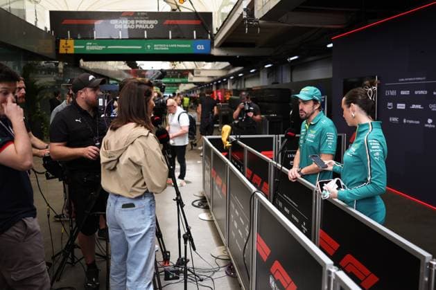 F1 - SAO PAULO GRAND PRIX 2025 ALONSO Fernando (spa), Aston Martin F1 Team AMR25, portrait TV Pen paddock illustration during the 2025 Formula 1 Grande Premio de Sao Paulo, 2025 Sao Paulo Grand Prix, 21th round of the 2025 FIA Formula One World Championship, WM, Weltmeisterschaft from November 7 to 9, 2025 on the Interlagos, in Sao Paulo, Brazil - Sao PauloBrazil  Copyright: xANTONINxVINCENTx