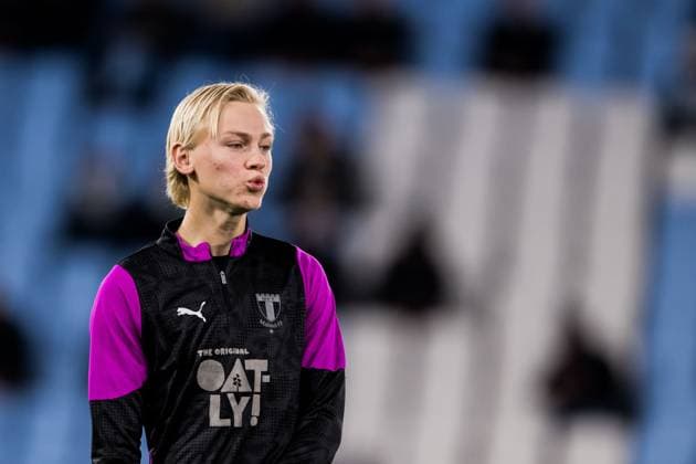 251106 Viggo Karlsson of Malmö FF ahead of the UEFA Europa League football match between Malmö FF and Panathinaikos on November 6, 2025 in Malmö. Photo: Petter Arvidson BILDBYRAN kod PA PA1108 fotboll football soccer fotball uefa europa league europa league malmö ff panathinaikos bbeng Copyright: PETTERxARVIDSON BB251106PA039