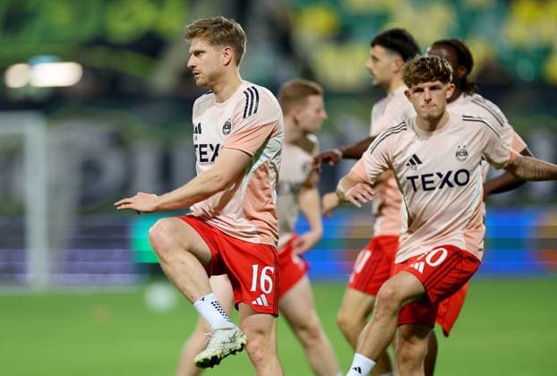 Stuart Armstrong of Aberdeen (left), Leighton Clarkson of Aberdeen (right) during their sides warm up before kick off AEK Larnaca v Aberdeen, UEFA Conference League, Group Stage, Football, AEK Arena, Larnaca, Cyprus - 06 Nov 2025Larnaca AEK Arena Cyprus EDITORIAL USE ONLY No use with unauthorised audio, video, data, fixture lists, club league logos or live services. Online in-match use limited to 120 images, no video emulation. No use in betting, games or single club league player publications. Copyright: xCharaxSavvides Shutterstockx 15642241ai