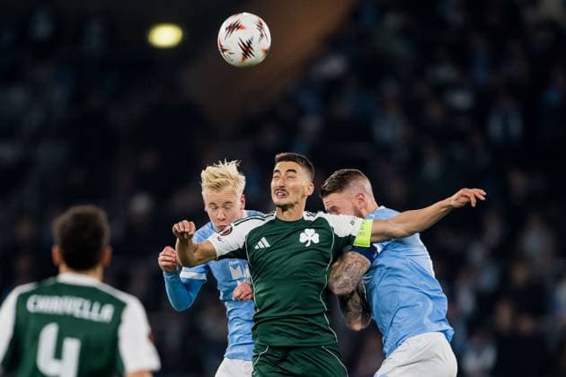 251106 Otto Rosengren and Pontus Jansson of Malmö FF against Filip Djurisic of Panathinaikos during the UEFA Europa League football match between Malmö FF and Panathinaikos on November 6, 2025 in Malmö. Photo: Petter Arvidson BILDBYRAN kod PA PA1108 fotboll football soccer fotball uefa europa league europa league malmö ff panathinaikos bbeng bbauto Copyright: PETTERxARVIDSON BB251106PA044
