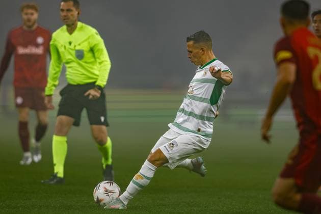 SALZBURG , 06-11-2025 , Red Bull Arena , season 2025 2026 , UEFA Europa League League phase . match between RB Salzburg and Go Ahead Eagles, Picture shows GA Eagles player Mathis Suray Salzburg - Go Ahead Eagles  x31889140x Copyright:
