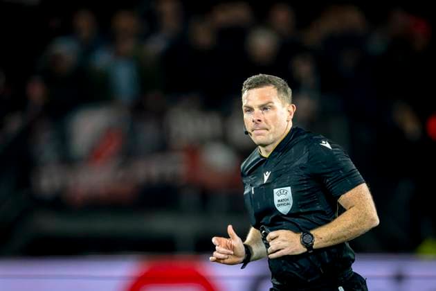 Referee John Beaton during the match FC Utrecht vs FC Porto at the Stadion Galgenwaard for the Europa League - League phase - Matchday 4 season 2025-2026 in UTRECHT, Netherlands on 6 november 2025, (photo by Marcel van Dorst EYE4images DeFodi Images) Referee John Beaton during the match FC Utrecht vs FC Porto at the Stadion Galgenwaard for the Europa League League League phase Matchday 4 season 2025 2026 in UTRECHT, Netherlands on 6 november 2025, photo by Marcel van Dorst EYE4images DeFodi Images