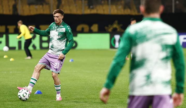 UEFA Europa Conference League Group Phase, OPAP Arena, Athens, Greece 6 11 2025 AEK Athens vs Shamrock Rovers Rovers Danny Grant Danny Grant 6 11 2025  Copyright: x INPHOx 4461