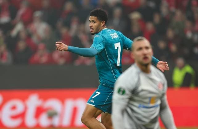 06.11.2025, Fussball UEFA Conference League, 1. FSV Mainz 05 - AC Florenz, v.l., Torjubel zum 0:1 durch Simon Sohm (ACF Fiorentina), Goal celebration, celebrate the goal DFL DFB REGULATIONS PROHIBIT ANY USE OF PHOTOGRAPHS AS IMAGE SEQUENCES AND OR QUASI-VIDEO. xdcx Copyright: HMBxMedia Claus