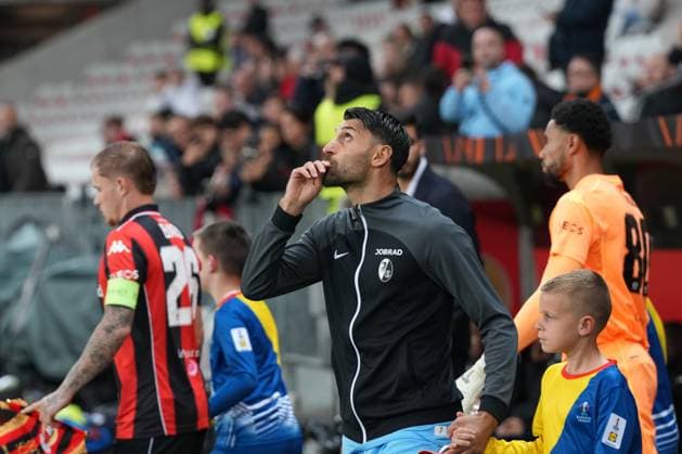 Vincenzo Grifo (SC Freiburg, 32) , Frankreich, Fussball, UEFA Europa League, 4.Spieltag, Ligaphase, 2025 2026, OGC Nizza vs. SC Freiburg, 06.11.2025, Allianz Riviera, Nizza, Frankreich Nizza Allianz Riviera Provence-Alpes-CÃ te d Azur, CÃ Frankreich Copyright: xArnexAmbergx