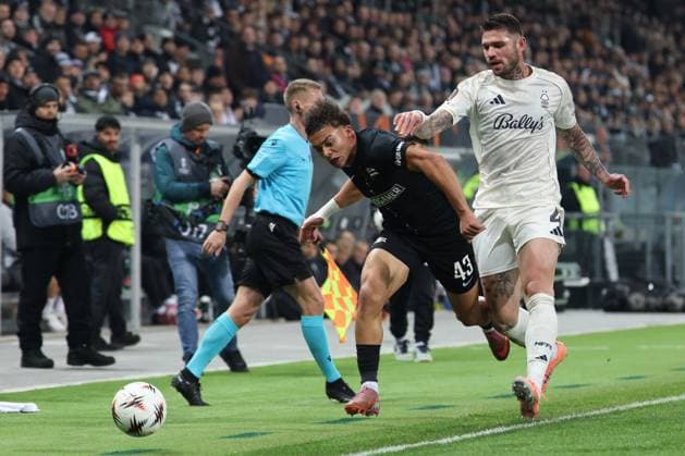 SOCCER - UEFA EL, Sturm vs Nottingham GRAZ,AUSTRIA,06.NOV.25 - SOCCER - UEFA Europa League, SK Sturm Graz vs Nottingham Forest. Image shows Jacob Hoedl (Sturm) and Morato (Nottingham).  GEPAxpictures xChrisxBauer