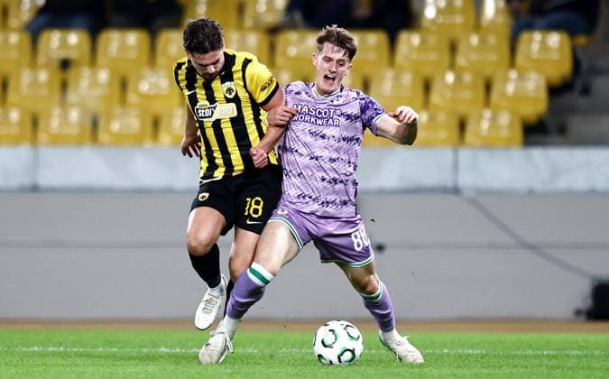 UEFA Europa Conference League Group Phase, OPAP Arena, Athens, Greece 6 11 2025 AEK Athens vs Shamrock Rovers Rovers John McGovern with RÄƒzvan Marin of AEK Athens John McGovern with RÄƒzvan Marin 6 11 2025  Copyright: x INPHOx PER_4714