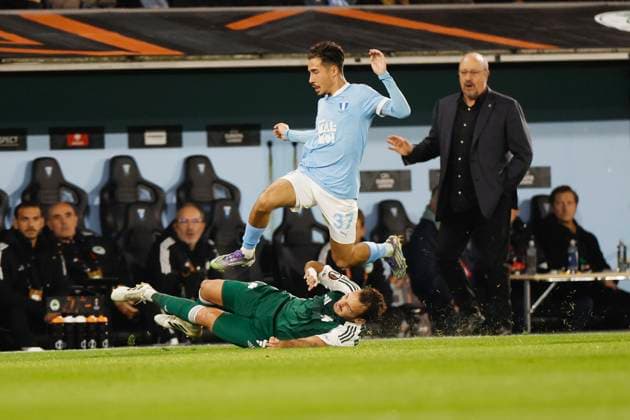Panathinaikos Pedro Chirivella slides a tackle on Malmö s Adrian Skogmar during Thursday s Europa League fourth round football match between Malmö FF and Panathinaikos at Eleda Stadion in Malmö, Sweden on November 06, 2025. MALMÖ SWEDEN x10600x