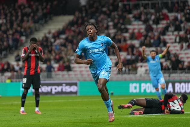 Johan Manzambi (SC Freiburg, 44) Torjubel, Emotionen, Torschuss, Abschluss, Torerfolg, Tor, Treffer , Frankreich, Fussball, UEFA Europa League, 4.Spieltag, Ligaphase, 2025 2026, OGC Nizza vs. SC Freiburg, 06.11.2025, Allianz Riviera, Nizza, Frankreich Nizza Allianz Riviera Provence-Alpes-CÃ te d Azur, CÃ Frankreich Copyright: xArnexAmbergx