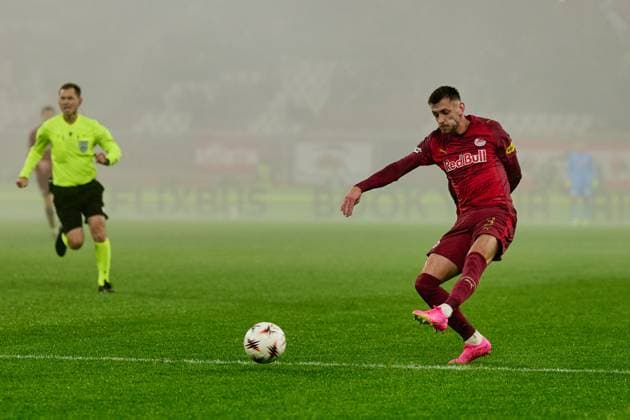 Salzburg, Österreich 06. November 2025: Europa League - 2025 2026 - RB Salzburg vs. Go Ahead Eagles Deventer Im Bild: Aleksa Terzic (RB) Red Bull Arena
