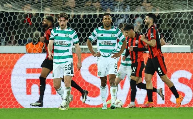 Auston Trusty of Celtic dejected after conceding 3rd goal Midtjylland vs Celtic, UEFA Europa League, Group Stage, Football, MCH Arena, Herning, Denmark - 06 Nov 2025Herning MCH Arena Denmark EDITORIAL USE ONLY No use with unauthorised audio, video, data, fixture lists, club league logos or live services. Online in-match use limited to 120 images, no video emulation. No use in betting, games or single club league player publications. Copyright: xMichaelxZemanek Shutterstockx 15642247ab