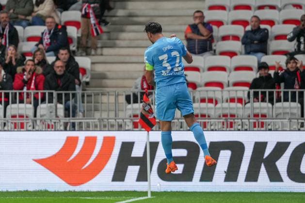 Vincenzo Grifo (SC Freiburg, 32) Elfmeter, Strafstoß, Torjubel, Emotionen, Torschuss, Abschluss, Torerfolg, Tor, Treffer , Frankreich, Fussball, UEFA Europa League, 4.Spieltag, Ligaphase, 2025 2026, OGC Nizza vs. SC Freiburg, 06.11.2025, Allianz Riviera, Nizza, Frankreich Nizza Allianz Riviera Provence-Alpes-CÃ te d Azur, CÃ Frankreich Copyright: xArnexAmbergx