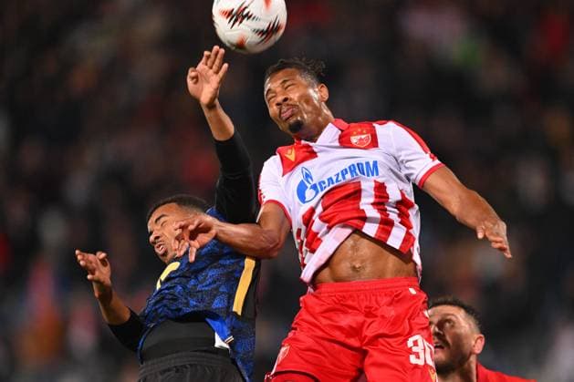 CRVENA ZVEZDA vs LOSC LILLE FRANKLIN TEBO UCHENNA Frenklin Tebo Ucena vs HAMZA IGAMANE football Crvena zvezde vs LOSC Lille UEFA Europa League at Rajko Mitic stadium, Belgrade 06.11.2025 Foto: FOOTBALL, UEFA EUROPA LEAGUE, CRVENA ZVEZDA, RED STAR, LOSC LILLE Belgrade Rajko Mitic stadium Serbia Copyright: xMarkoxMetlas xMNxPressx